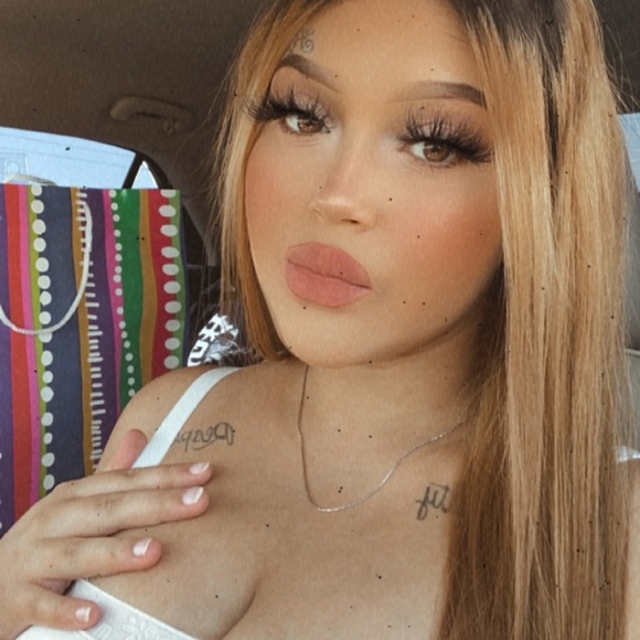 Meet your Posher, Jushia - Picture 1 of 1